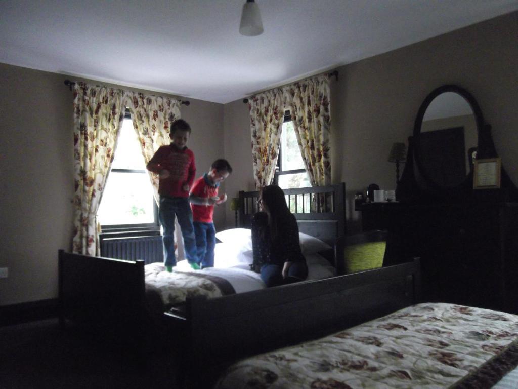 Knockninny Country House & Marina Derrylin Номер фото